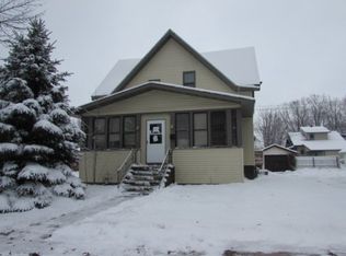 318 E Spring St, New London, WI 54961
