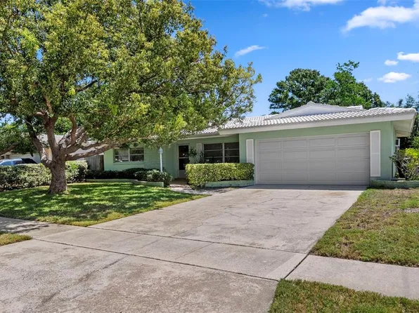 1413 Embassy Dr, Clearwater, FL 33764