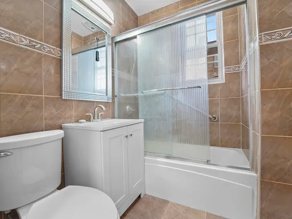 7308 Kennedy Boulevard image 14 of 17