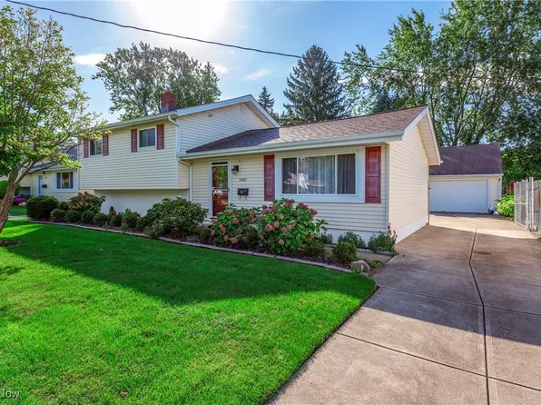 13463 Havendale Dr, Brookpark, OH 44142