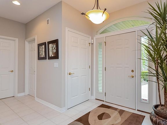 2nd image of 1499 Park Forest Ct NE