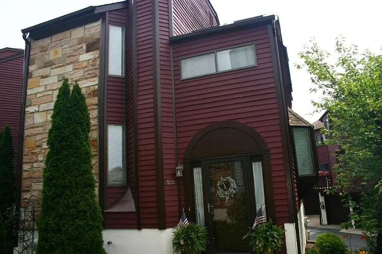 22 Trafalgar Ct photo 1