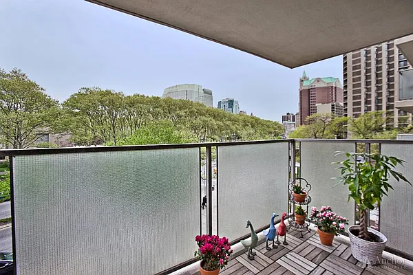 Sold by Anchor Associates | media 22