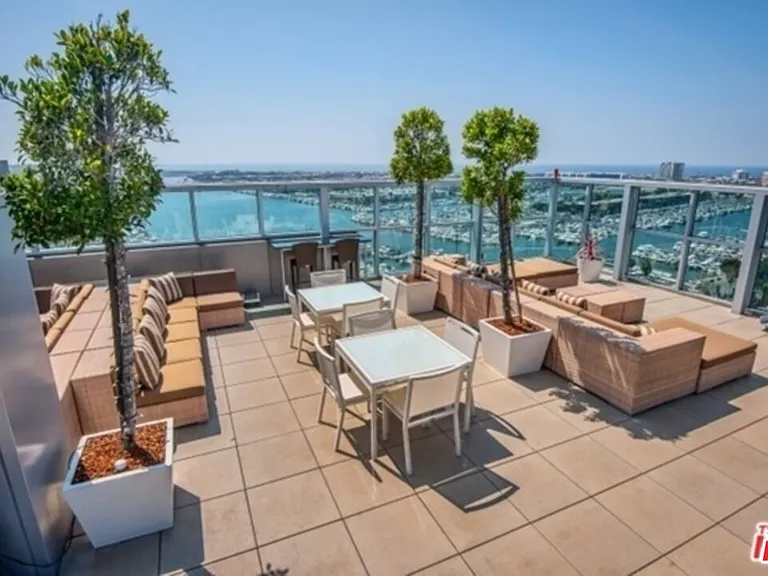 13700 Marina Pointe Dr #1114 — Photo 20