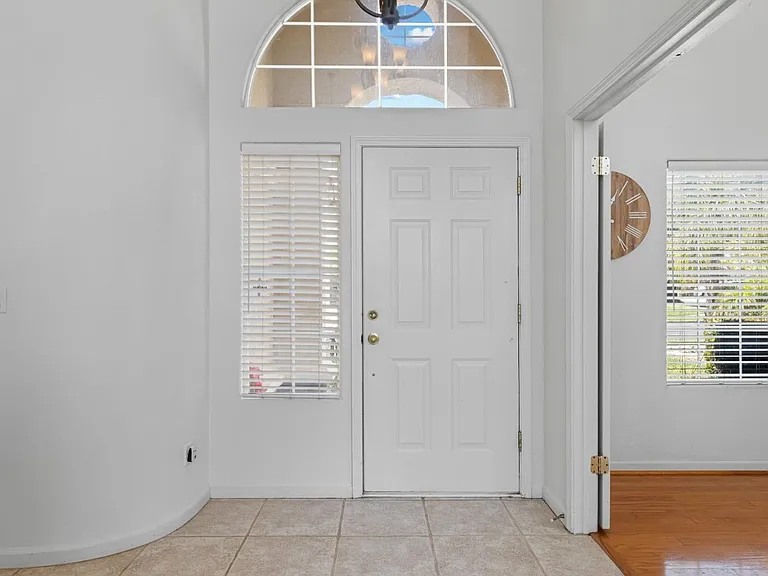 1515 Dovetail Way — Photo 1