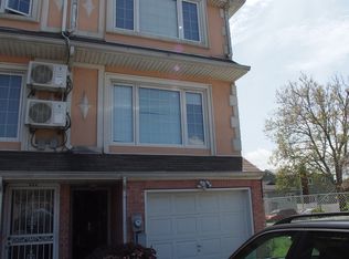 125 Alex Cir, Staten Island, NY 10305
