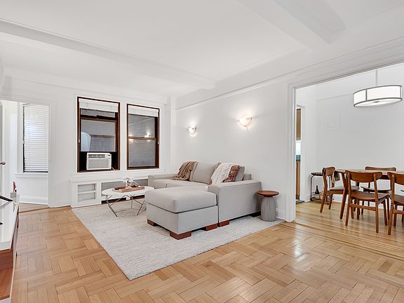 3rd image of 110 W 86th St APT 2E