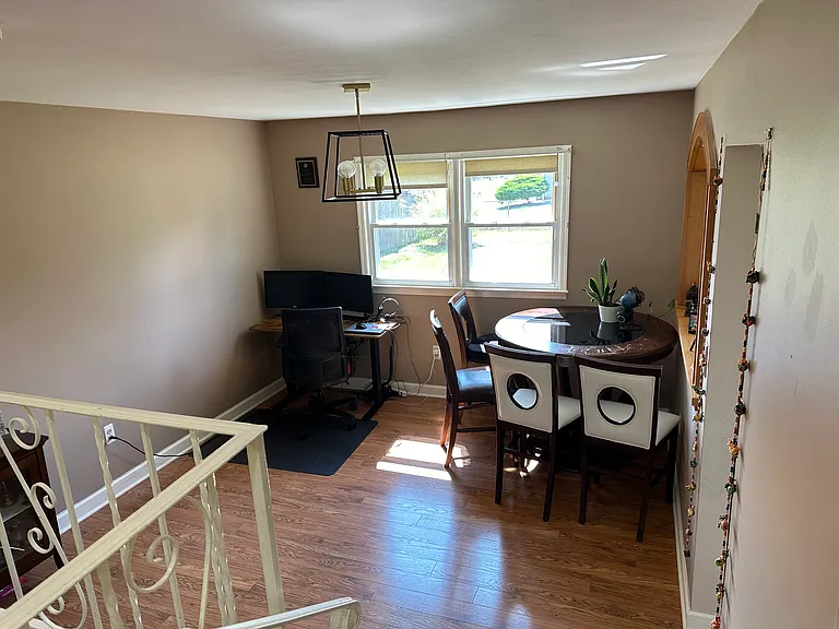 14 Peter Ave — Photo 3