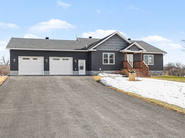 165 Bristow Dr, Montague, ON K7A 5B8