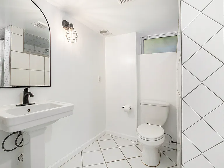 2520 Oakdale Dr — Photo 8