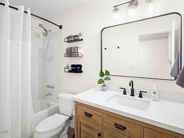 1027 W Peralta Ave — Photo 34