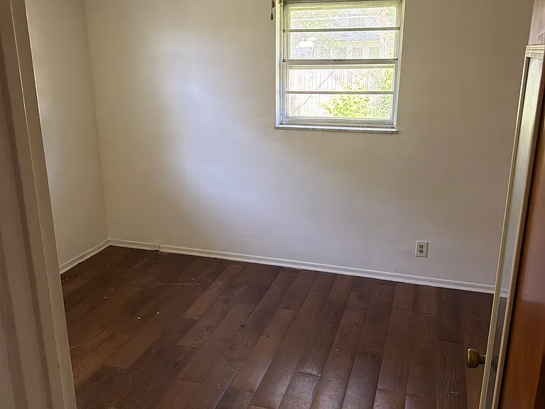 27 Tudor Dr — Photo 5