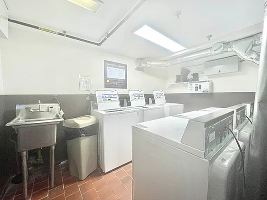 Rented by HOLTON REAL ESTATE INC. | media 11