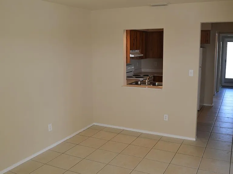 2952 Ribbon Ct — Photo 2