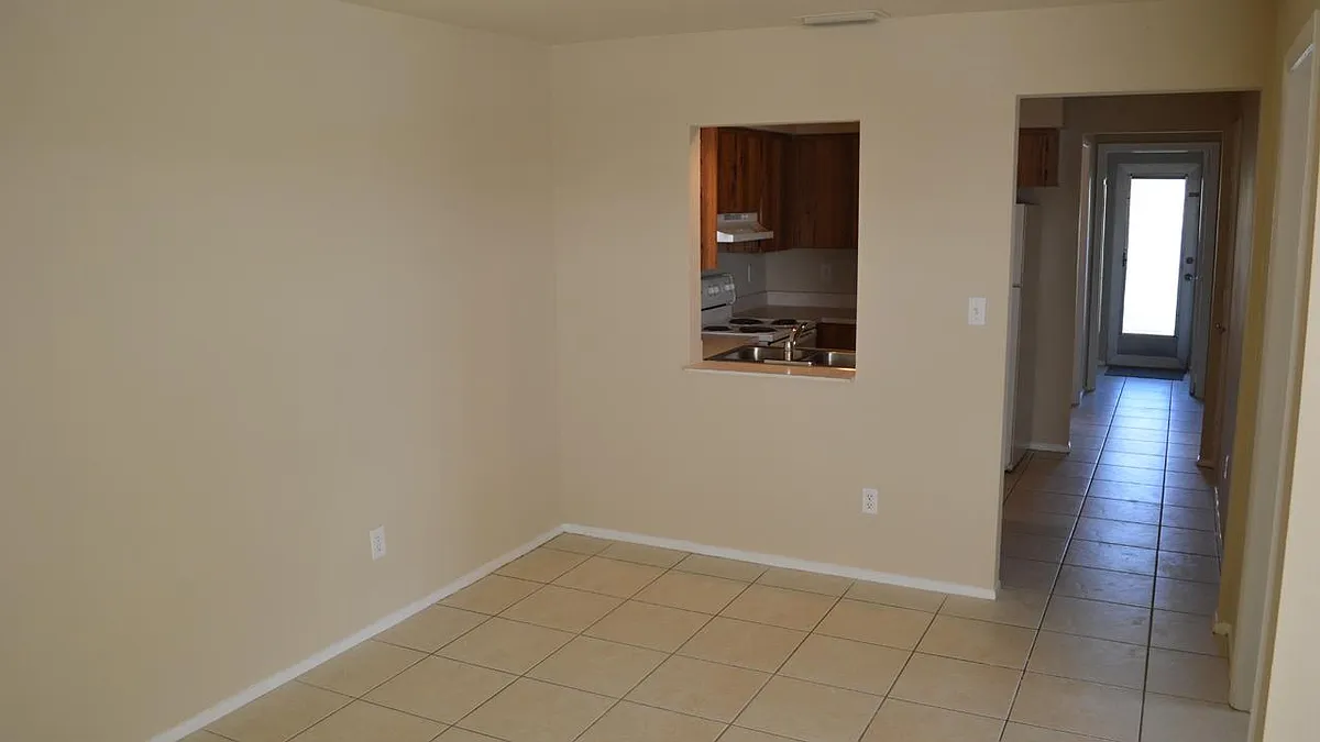 Building Photo - 2952 Ribbon Ct