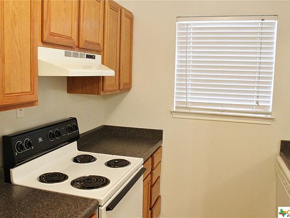 4th image of 1046 Misty Acres Dr