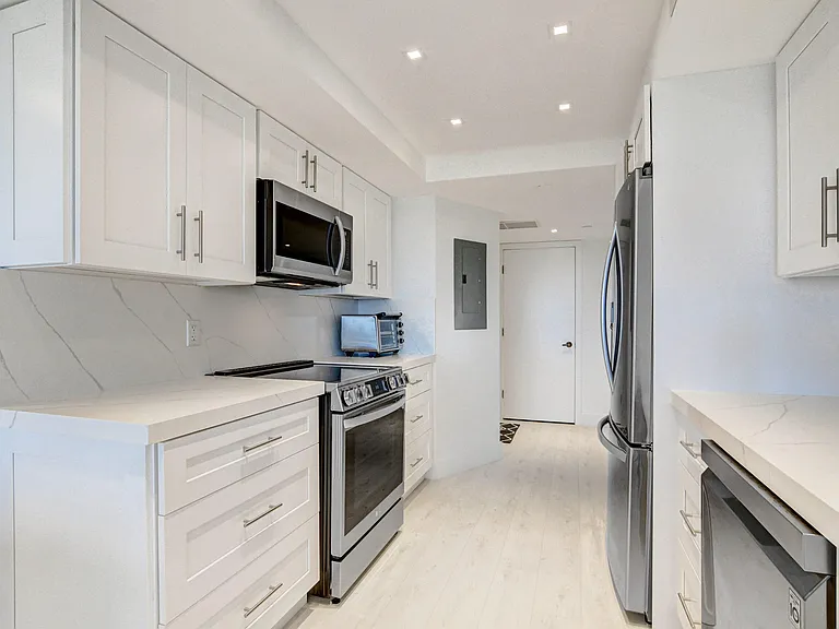 4301 N Ocean Blvd #507 — Photo 11
