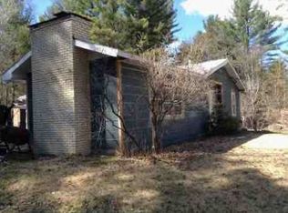 33 Stacy St, Warrensburg, NY 12885