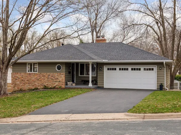 4509 Parkside Ln, Edina, MN 55436