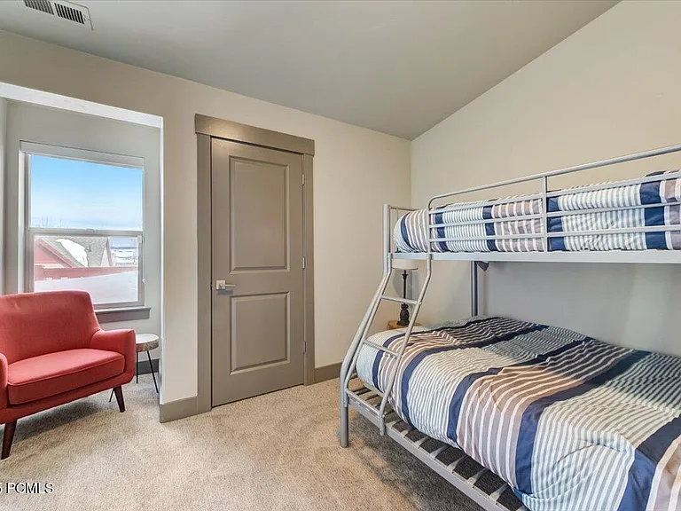 5662 Oslo Ln — Photo 28