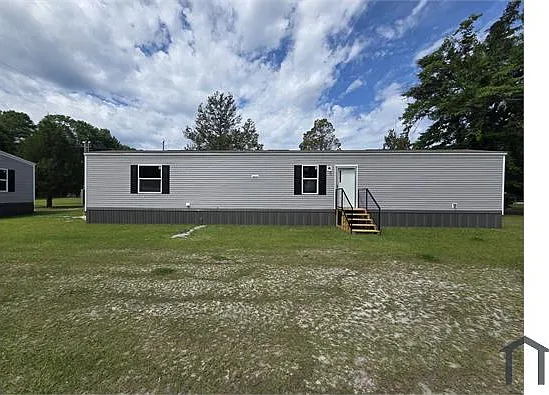 3 bed, 1000 sqft, $1,500 — Photo 3