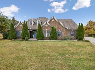 157 Lakepointe Rd, La Vergne, TN 37086