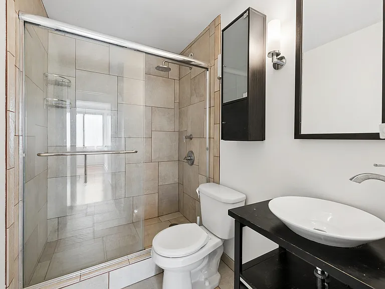 211 E Ohio St #1918 — Photo 9