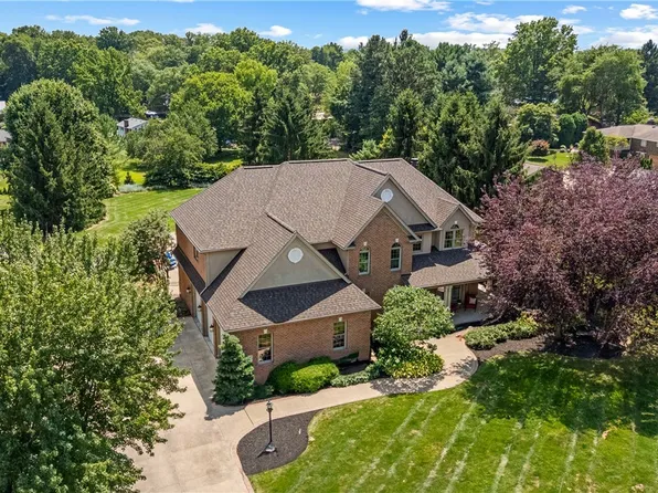 1718 Cedar St, Louisville, OH 44641