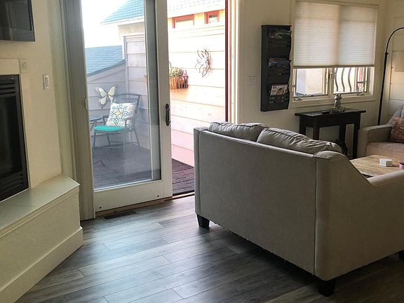 5th image of 50 Sunshine Ct Suite B