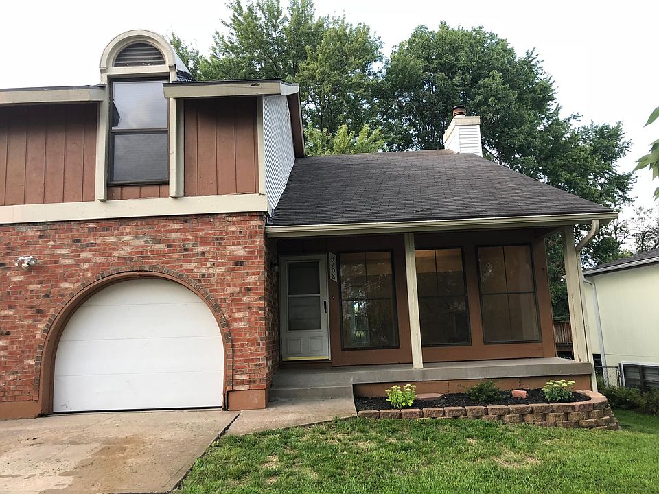 Single car attached garage