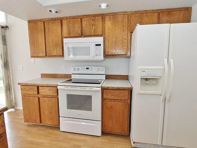 12053 W Hickory Dr — Photo 9