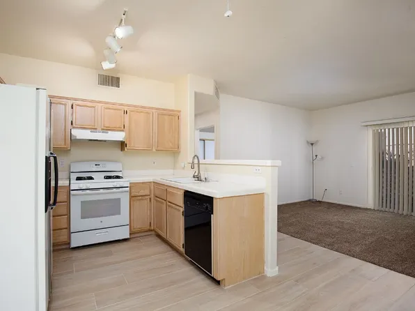 2110 N Los Feliz St #1034, Las Vegas, NV 89156
