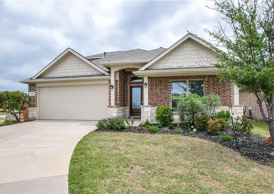 1st image of 1124 Pennybaker Ln