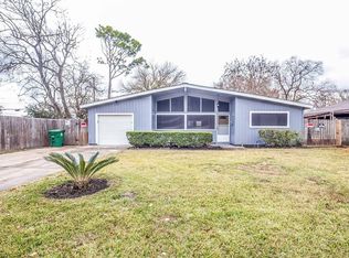 9203 Vinearbor St, Houston, TX 77033