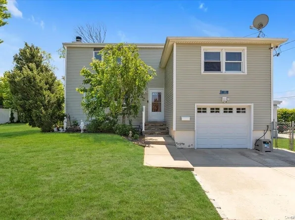 171 Brighton Boulevard, Island Park, NY 11558