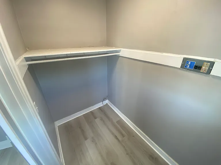 5918 Genoa St #8 — Photo 6