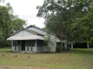 209 Gordon St, Glennville, GA 30427
