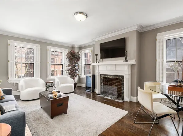 50 Commonwealth Ave APT 404, Boston, MA 02116