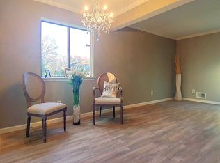 1 Swallow Ln, Howell, NJ 07731