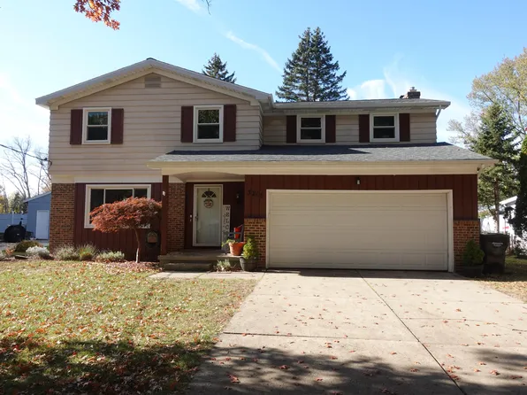 3205 Brookshire Dr SE, Grand Rapids, MI 49508