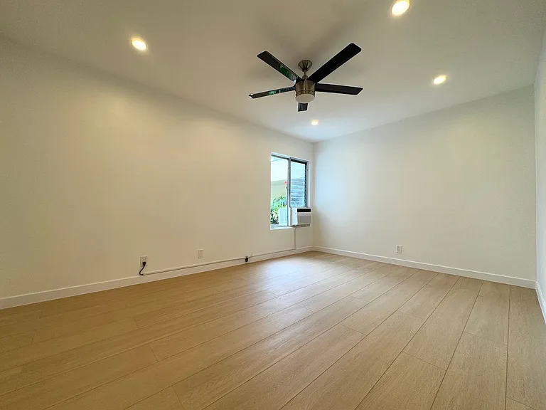1020 N Edinburgh Ave #6 — Photo 12