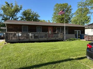 300 11th St SW, Demotte, IN 46310