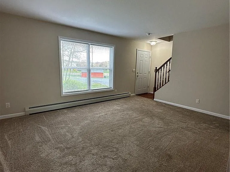 35 Bridge St #B — Photo 6