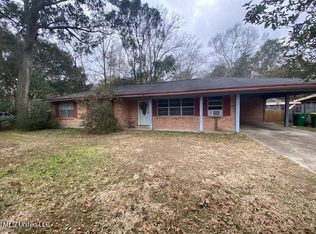 9905 Foxshire Dr, Moss Point, MS 39562