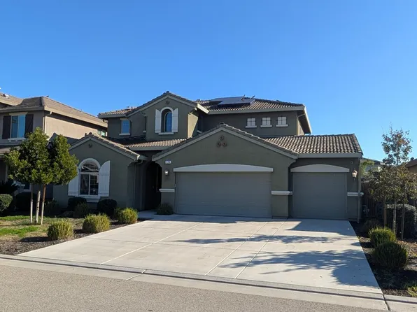 174 Emperor Way, Dinuba, CA 93618