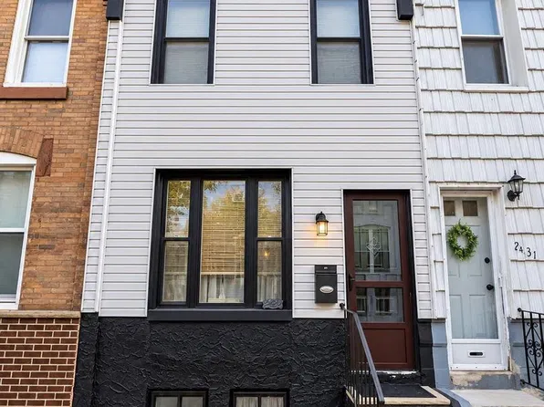 2429 S Alder St, Philadelphia, PA 19148