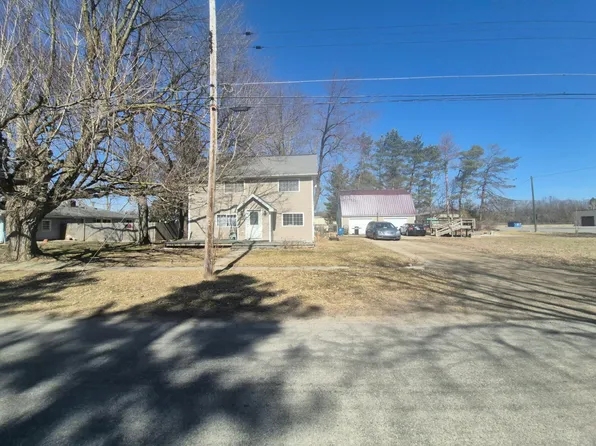 121 Saint Clair St, Sheridan, MI 48884