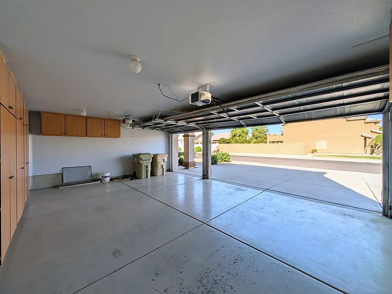 6416 N 78th Ln — Photo 24