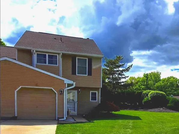 21 Pamlico Ct #246, Bordentown, NJ 08505