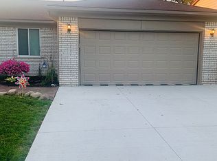 16091 Monticello Dr, Clinton Township, MI 48038